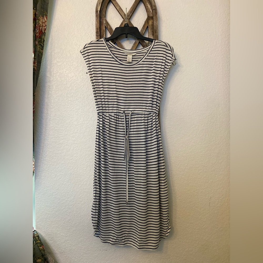 H&M maternity dress